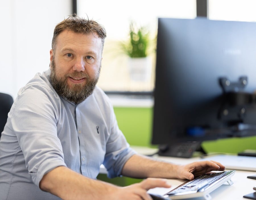 When should you hire an IT manager?