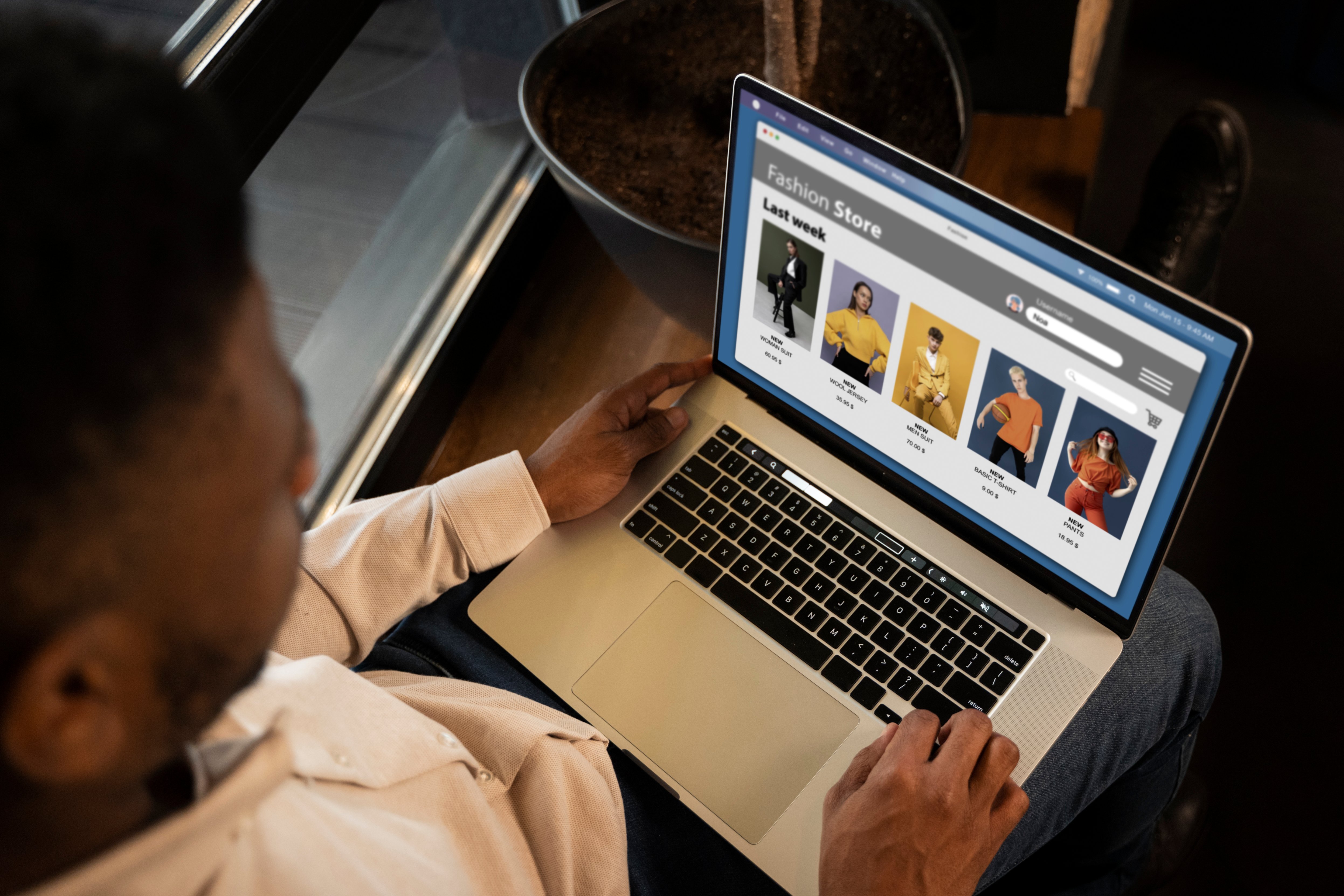 close-up-man-shopping-with-laptop